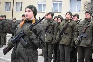 Новобранцям луцької військової частини Нацгвардії видали зброю