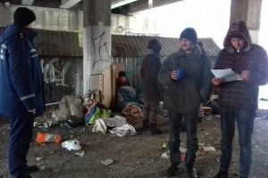 Рятувальники допомогли жінці, яка замерзала біля смітників 