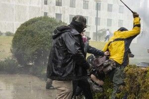 Штурм Конгресу в США: загинули чотири людини, будівля під охороною, Сенат відновив роботу