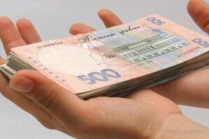 Де найбільше людей працюють неофіційно  