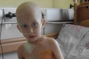 Діаночка з Горохівщини дуже хоче жити. Допоможіть їй!