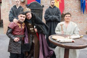 «Гра непристойних» Гройсмана Круглоликого і короля Порошіона