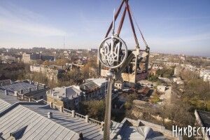 Буває ж таке: у «зіркового» батька – «тризубий» син