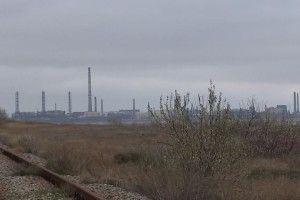  «Ситуація виходить за межі норми»: місто Армянськ у Криму накрила з неба «іржа»