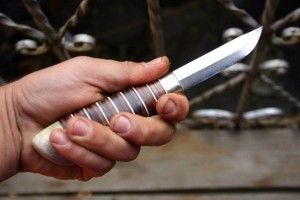 В Івано-Франківську 15-річний жебрак накинувся з ножем на перехожого