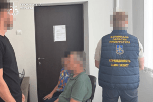 «Доглядальники» без перевірок: на Волині чиновників міськради взяли під варту