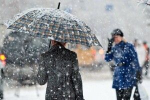 Погода на п'ятницю, 14 лютого: вранці ожеледиця, вдень – дощ з мокрим снігом