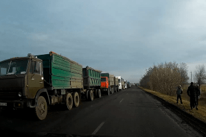 На волинянина у черзі напала «біла гарячка»