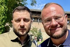 Мер Луцька похвалився спільним фото із Зеленський в замку Любарта
