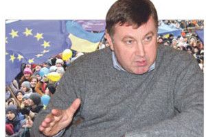 ВОЛОДИМИР БОНДАР: «У КИЄВІ НИНІ ВИРІШУЄТЬСЯ ДОЛЯ КРАЇНИ»*