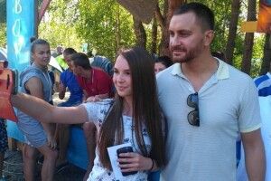 Лідер гурту «СКАЙ» завітав на одне із озер Маневиччини 