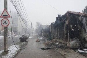 «Ця нечисть стріляє по місцях, де мали виходити люди»: Окупанти знову зірвали «зелений коридор» для жителів Маріуполя