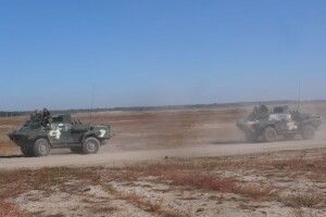 росіяни у білорусі перетягують свою техніку ближче до кордону з Україною: що відомо