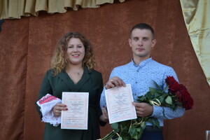 Молодят вітали всім селом