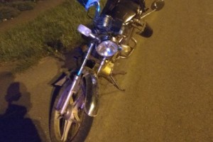 Рівненські поліцейські зупинили п’яного мотоцикліста, а затримали агресивного пасажира