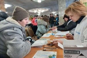 На Волині благодійники допомагають з теплим одягом