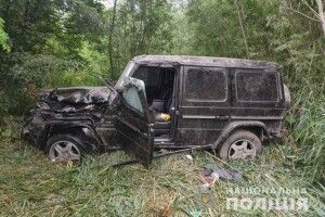 На Рівненщині злетів з дороги «кубик» з ексдепутатом від Партії регіонів (Фото, відео)