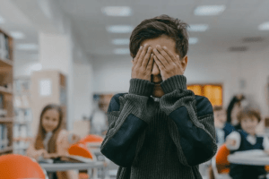 Винні, але вільні: у ліцеї на Волині група підлітків систематично знущалася з однокласника