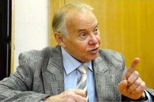 Знаменитого українського філолога Олександра Пономаріва госпіталізували у важкому стані