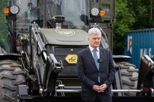 «Треба забезпечувати фронт дронами, а не силовиків – щитами»