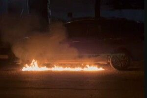 У Рівному через сварку чоловік підпалив автомобіль кривдника