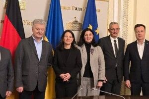 Петро Порошенко подякував Анналені Бербок за незмінну підтримку України