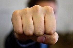 У Четвертні заїжджий «московський» піп віддухопелив двох літніх прихильників ПЦУ