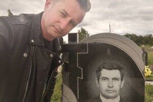 «Тато тут молодий, красивий і сильний. Я його таким і знав. Таким його і люблю», – Сергій Жадан 