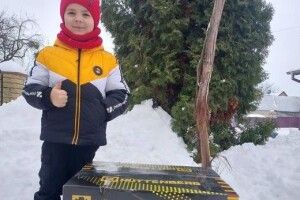 Першокласник з волинського Горохова передав на фронт генератор