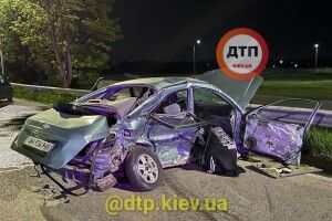 Автомобіль відкинуло на 30 метрів: у страшій ДТП загинув військовий (Фото)