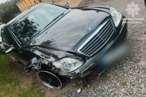 У Луцьку водій протаранив паркан та залишив місце ДТП