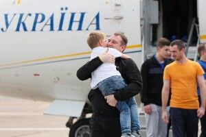 Сталося! Великий обмін відбувся: повний список українців, звільнених з лап Кремля