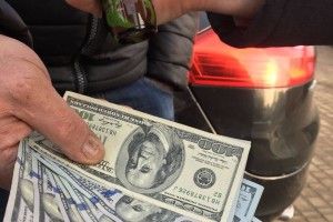 Прокурор відділу прокуратури Волинської області «погорів» на 2000 доларів