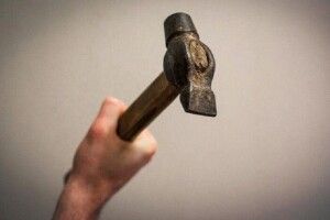 Суд взяв під варту лучанина, який вбив власну матір