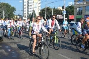 Луцькі любителі крутити педалі вимагають звернути увагу на проблеми велосипедистів