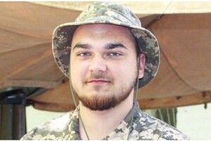 Су-шеф з Києва готує для наших захисників в одній із військових частин Рівненщини