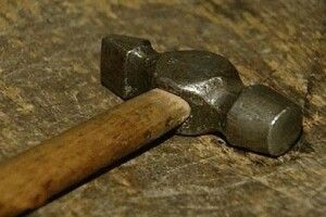 93-річну жінку забили на смерть молотком