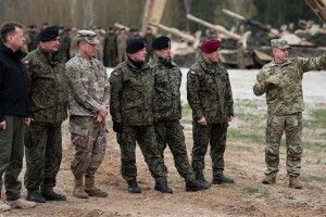 Відсьогодні у Польщі вручатимуть повістки і працюватимуть медкомісії