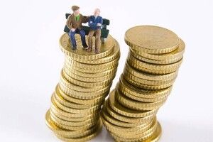 Кому чекати на надбавку до пенсії з 1 жовтня: підвищать одразу на 300 гривень