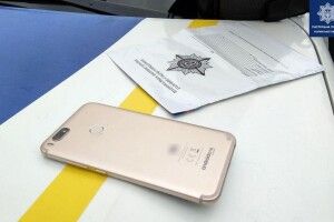 У Луцьку по гарячих слідах затримали злодія, який вкрав у жінки телефон в супермаркеті