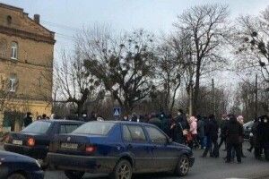 Рух ускладнений: медики психлікарні перекрили дорогу