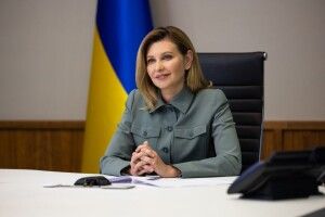 Куди виїжджала з України після початку війни Олена Зеленська (Відео)