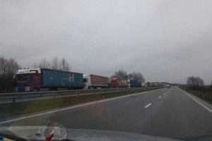 Черга на кордоні з Польщею зменшується, але все одно вона ще вражаюча