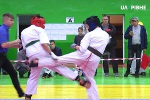 Відкритий чемпіонат України з кйокушінкаі карате другий день триває у Рівному