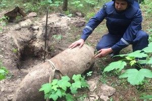 250--кiлограмову бомбу знайшли в лісі на Рівненщині