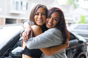 Скільки тривають ідеальні обійми: вчені назвали точний час