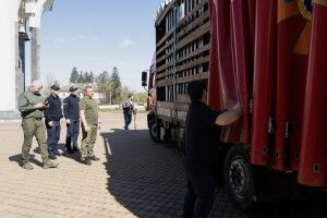 З Волині на Харківщину для Зміївської громади відправили потужний генератор