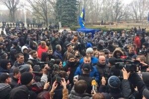 Сотні активістів вимагають відставки Савченка, голови Миколаївської облдержадміністрації