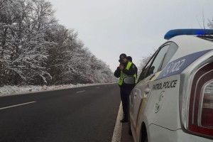 На дорогах Волині працюють патрульні з приладами TruCam