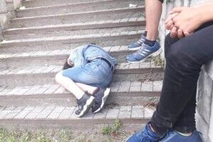 У Луцьку муніципали врятували підлітка від отруєння алкоголем